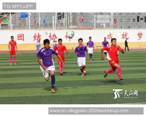 我心中的足球梦与校园生活的精彩瞬间 我心中的足球梦与校园生活的精彩瞬间