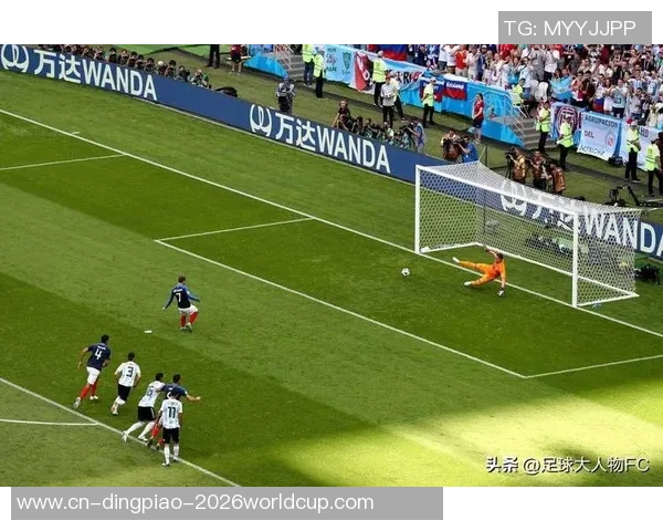 探索国外足球解说的魅力与技巧，提升观赛体验的全新视角